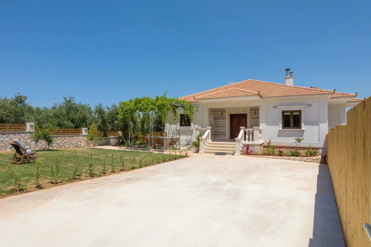 Villa Serenity Agia Marina  Екстер'єр фото