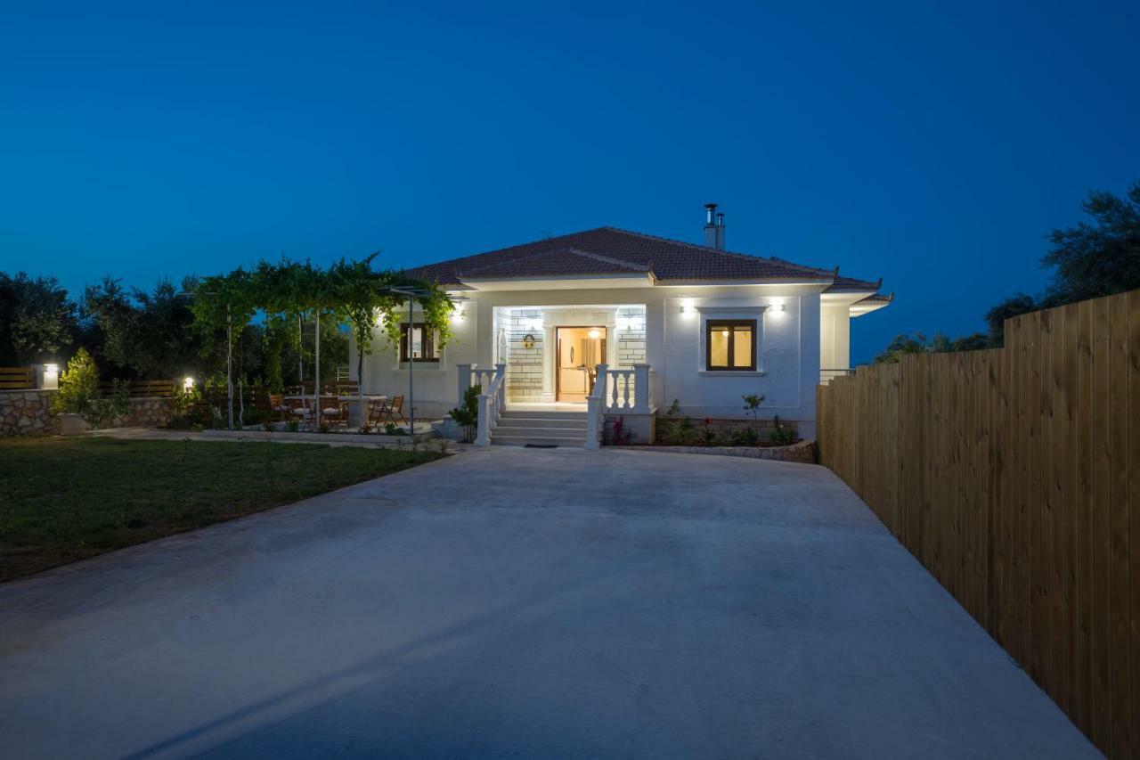 Villa Serenity Agia Marina  Екстер'єр фото