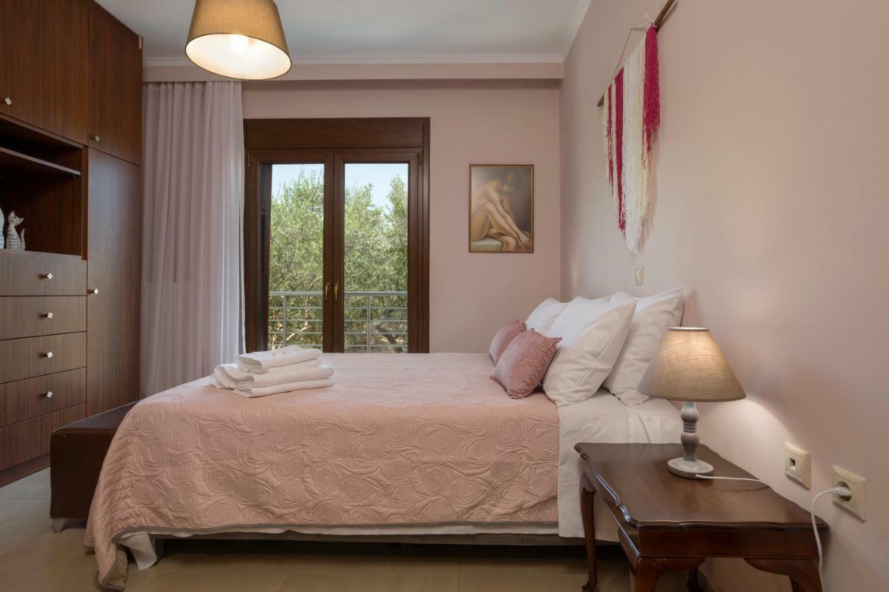 Villa Serenity Agia Marina  Екстер'єр фото