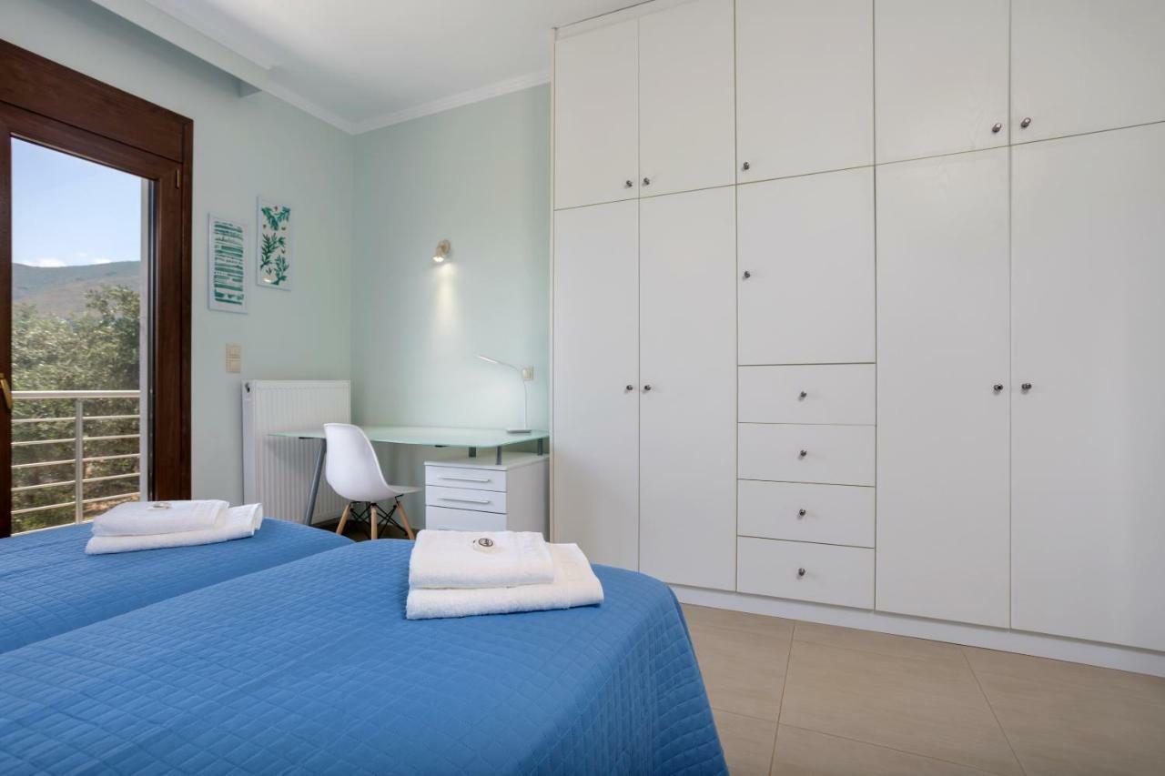 Villa Serenity Agia Marina  Екстер'єр фото