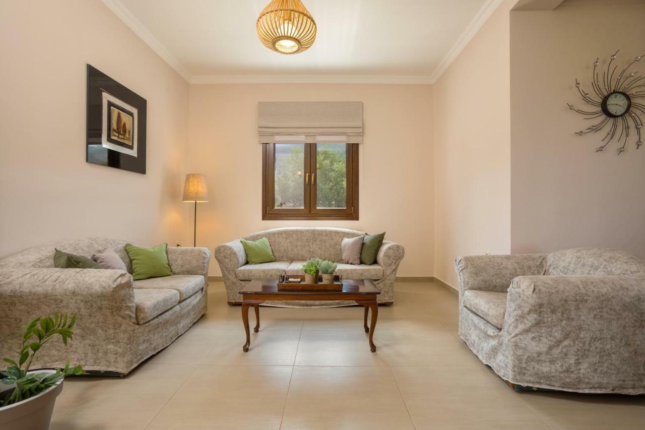 Villa Serenity Agia Marina  Екстер'єр фото